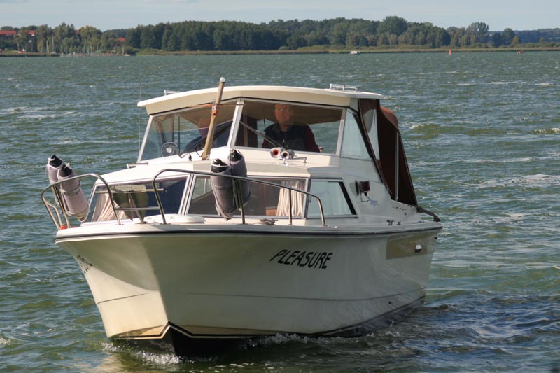 Hausboot Bootsvermietung Bootscharter & Bootstouren auf der Peene in Mecklenburg-Vorpommern